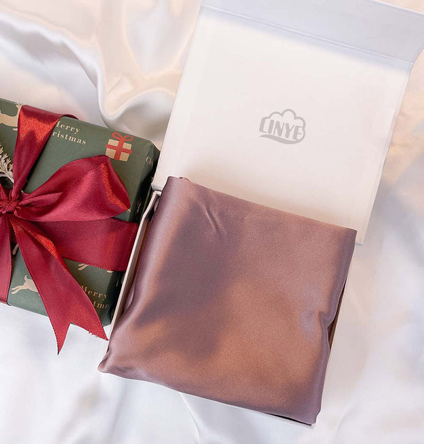 Großhandel mit hochwertigen, glatten Schlafkissenbezügen aus 100 % Seide