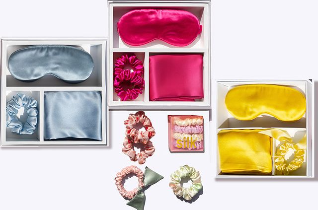 Luxuriöses, weiches Hautpflege-Schlafset aus Seide