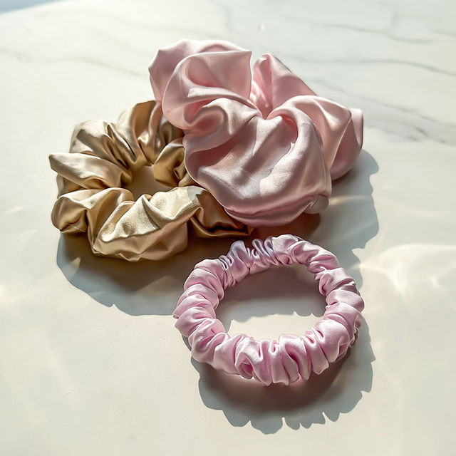 Haarfreundliches und luxuriöses Seiden-Haargummi-Set, 22 Momme-Haargummi aus 100 % reiner Maulbeerseide. 22 Momme-Haargummi aus 100 % reiner Seide