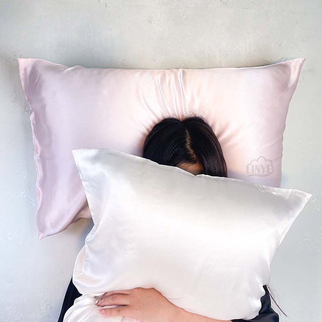 Hochwertiger Kissenbezug aus 100 % Maulbeerseide im Großhandel. Kissenbezug aus Bio-Seide