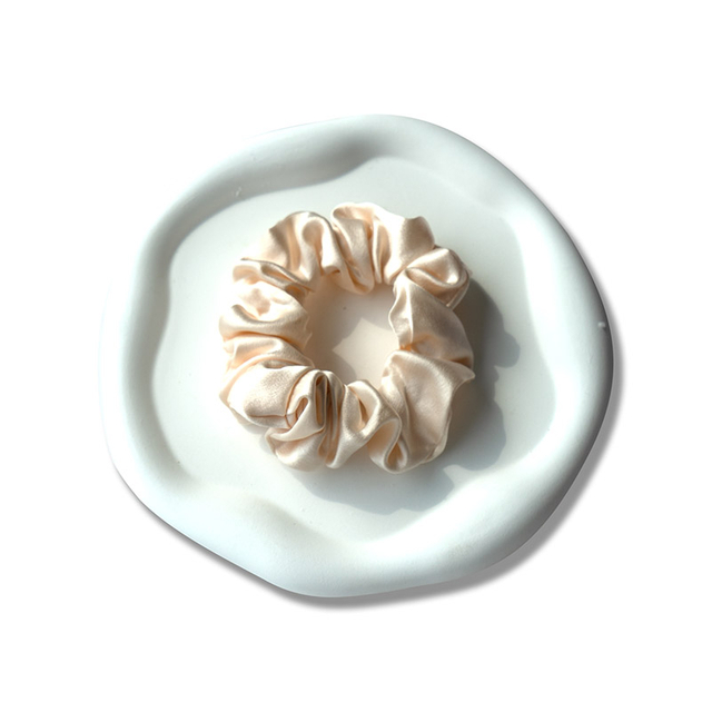 Glatte und hochwertige feuchtigkeitsspendende Haarringe aus Seide