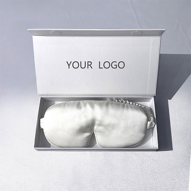 Schwarze Premium-Augenmaske aus weicher und feuchtigkeitsspendender Seide