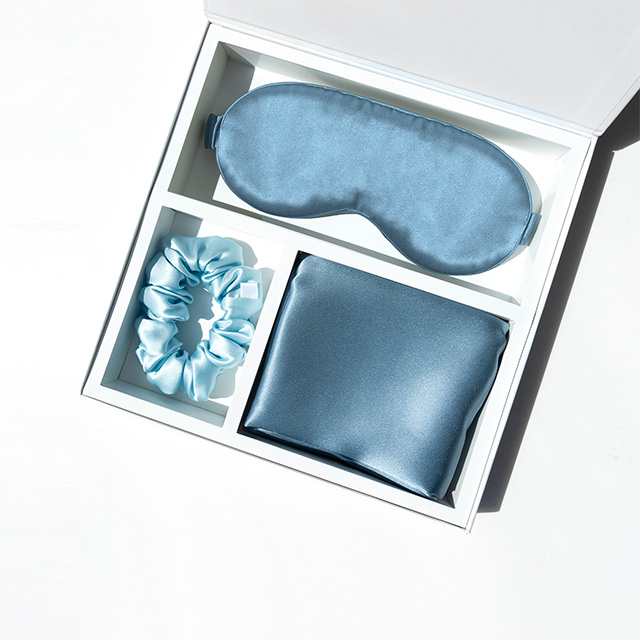 Weiches und fortschrittliches Hautpflege-Schlafset aus Seide