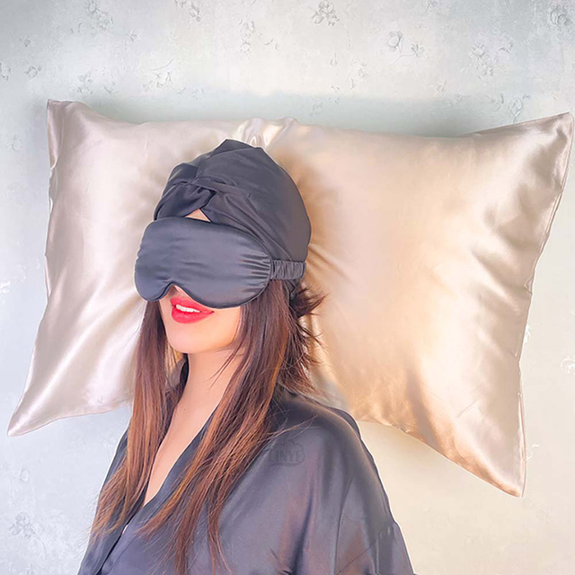 100 % reine Maulbeerseide, kann mit Seidenkissenbezügen individuell gestaltet werden