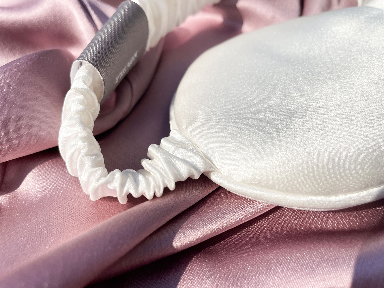 Wie wäscht man Seiden -Augenmaske?